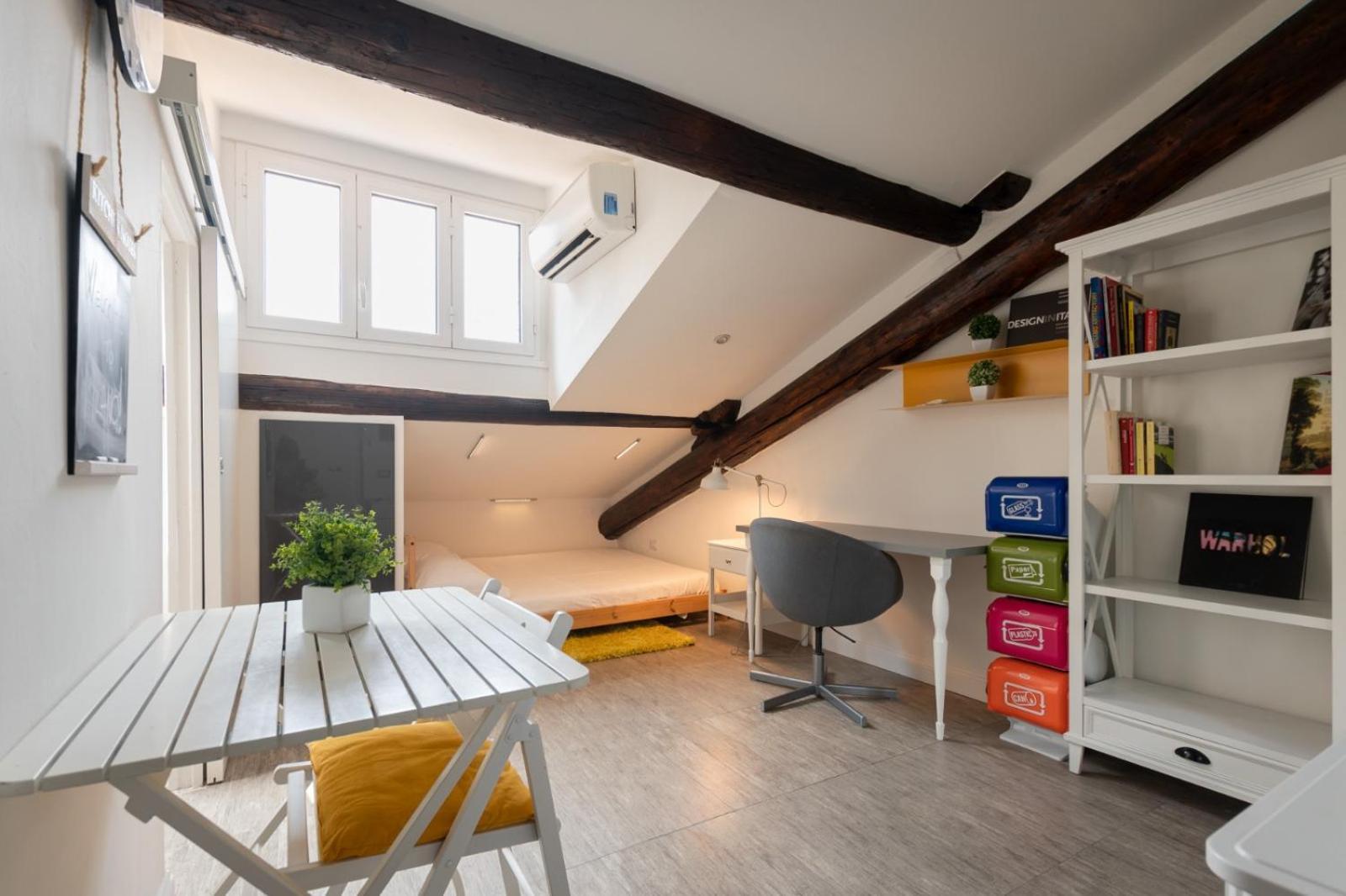 Chinatown Cosy Attic Appartamento *